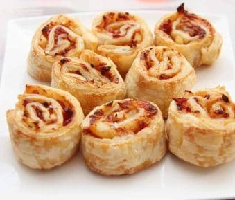 Pizza rolletjes Pizza rolletjes
