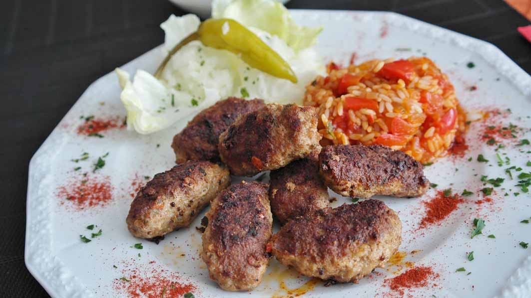 Köfte met Yoghurtsaus