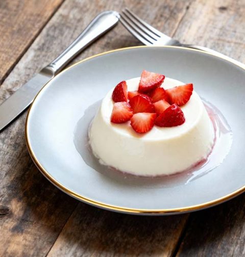 Panna cotta met aardbei